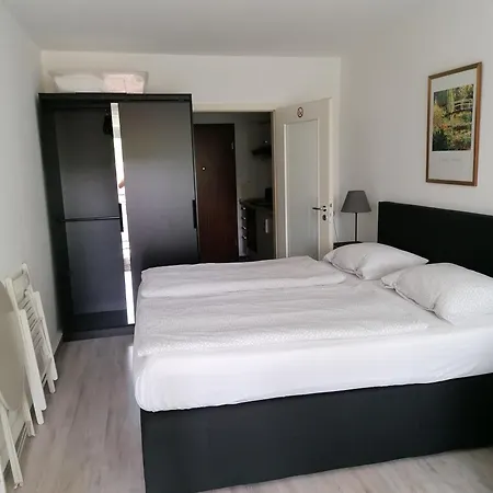 Ferienwohnung Resit 3 דירה *